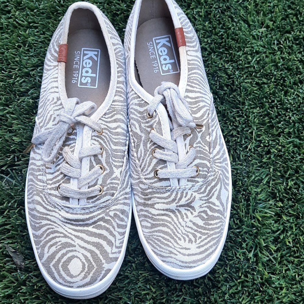 KEDS Tan and Cream Zebra Print Shoes